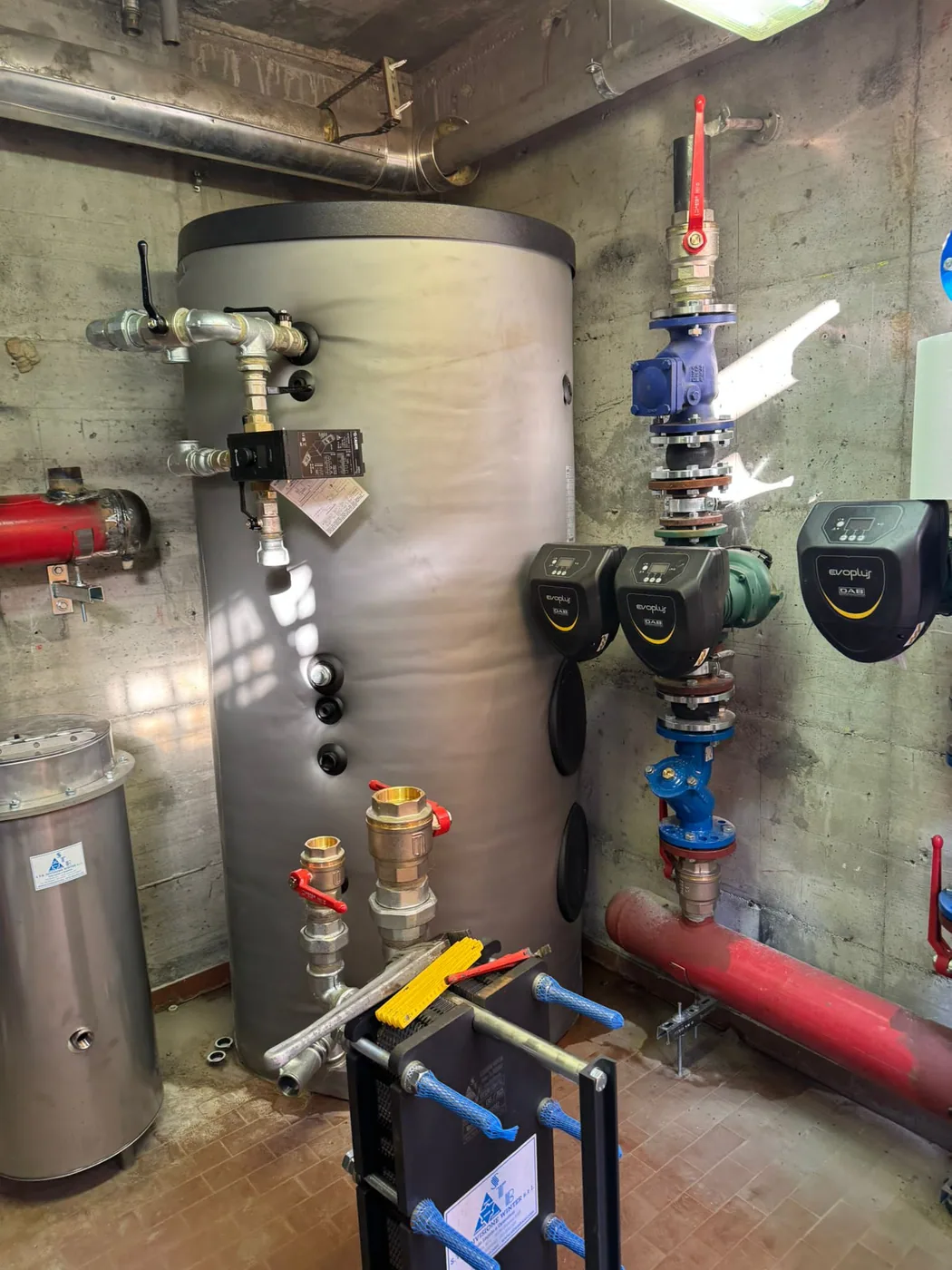 Accumulo tecnico e pompe di circolazione ad alta efficienza